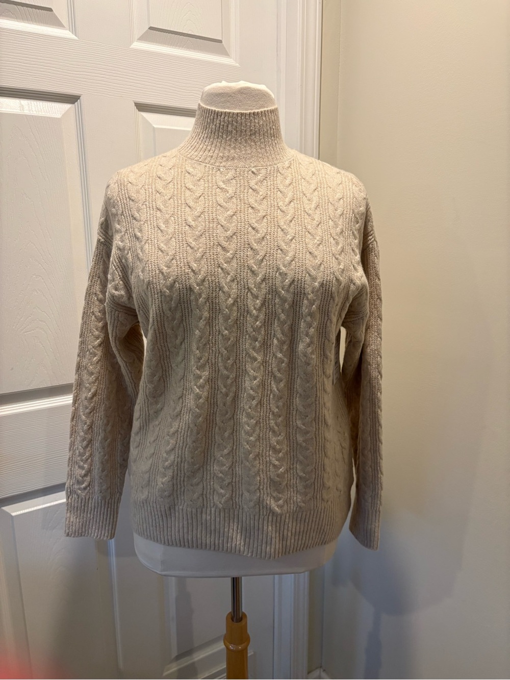 Time and Tru Cream Cable-Knit Mock Neck Sweater Large NWT